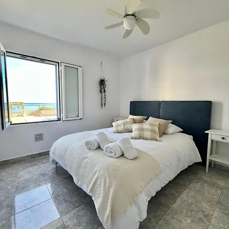 Olas Apartment